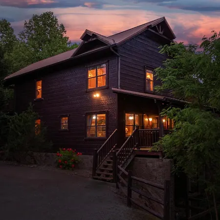 Fire In The Sky Holiday Home